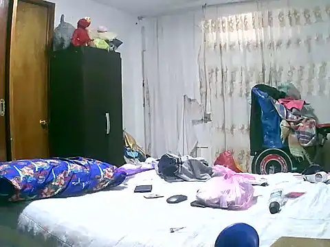 Snapshot of jperezofficial1 chatting on September 9, 2025, 4:56 am jperezofficial1 online show from September 9, 2025, 4:56 am