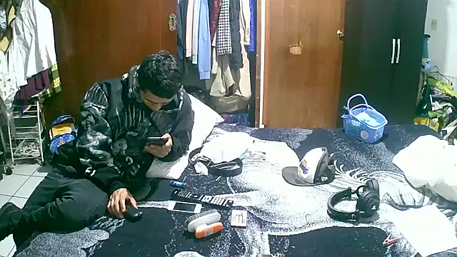 Snapshot of jperezofficial1 chatting on September 19, 2025, 7:54 am jperezofficial1 online show from September 19, 2025, 7:54 am