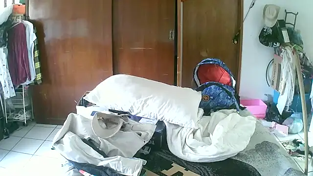 Snapshot of jperezofficial1 chatting on October 6, 2025, 3:53 pm jperezofficial1 online show from October 6, 2025, 3:53 pm