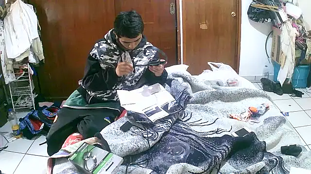 Snapshot of jperezofficial1 chatting on October 8, 2025, 5:10 pm jperezofficial1 online show from October 8, 2025, 5:10 pm