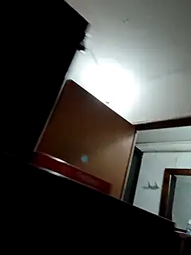 Leslly  online show from January 14, 2025, 9:02 am