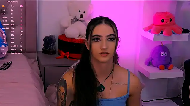 Snapshot of LaylaBrown chatting on September 19, 2025, 7:47 pm LaylaBrown online show from September 19, 2025, 7:47 pm