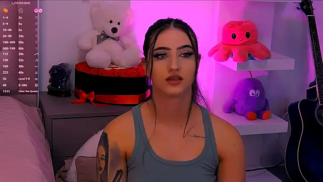 Snapshot of LaylaBrown chatting on September 21, 2025, 8:43 pm LaylaBrown online show from September 21, 2025, 8:43 pm