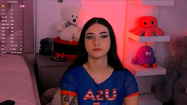 Snapshot of LaylaBrown chatting on October 16, 2025, 7:37 pm LaylaBrown online show from October 16, 2025, 7:37 pm