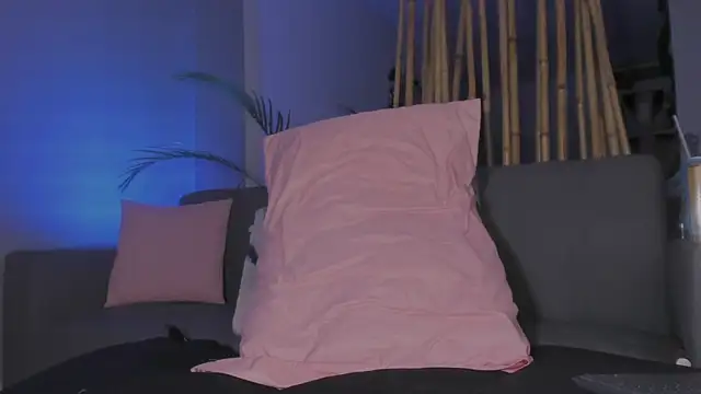 danna v online show from January 26, 2025, 9:08 am