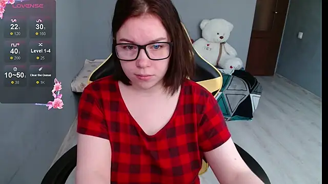 Emily Amorre online show from September 25, 2025, 1:09 am