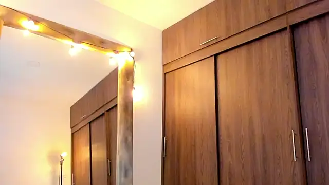 alikahouston4 online show from February 11, 2025, 8:15 am