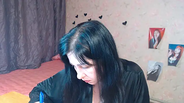 Snapshot of JillStevens chatting on October 13, 2025, 1:49 am JillStevens online show from October 13, 2025, 1:49 am