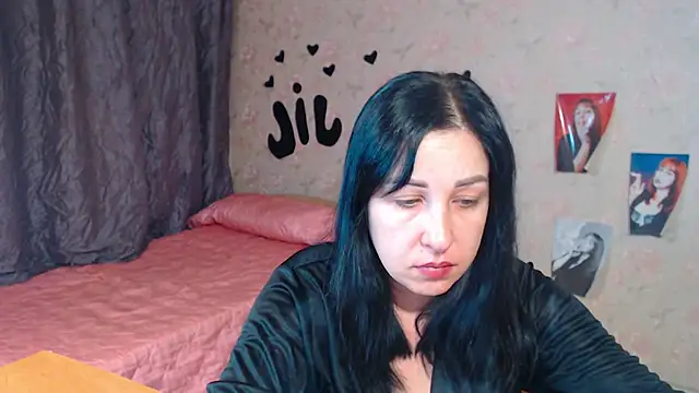 Snapshot of JillStevens chatting on October 19, 2025, 2:34 am JillStevens online show from October 19, 2025, 2:34 am