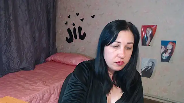 Snapshot of JillStevens chatting on October 19, 2025, 3:56 pm JillStevens online show from October 19, 2025, 3:56 pm