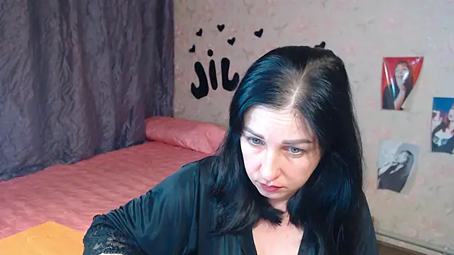 Snapshot of JillStevens chatting on October 22, 2025, 3:23 pm JillStevens online show from October 22, 2025, 3:23 pm