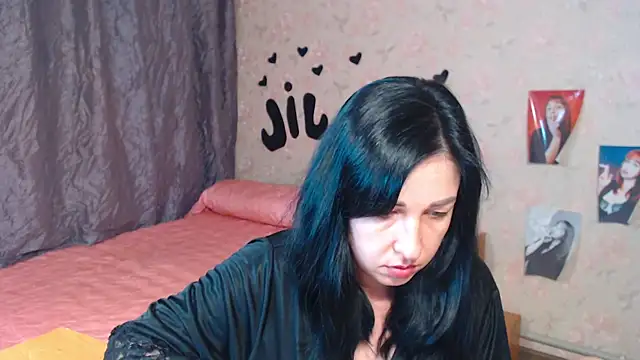 JillStevens online show from October 31, 2025, 12:44 am