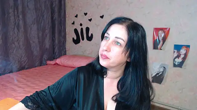 JillStevens online show from November 24, 2025, 12:10 am