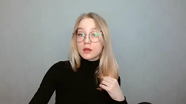 Snapshot of cindi_hot chatting on February 3, 2025, 1:08 pm cindi hot online show from February 3, 2025, 1:08 pm