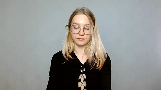 Snapshot of cindi_hot chatting on February 18, 2025, 11:44 am cindi hot online show from February 18, 2025, 11:44 am