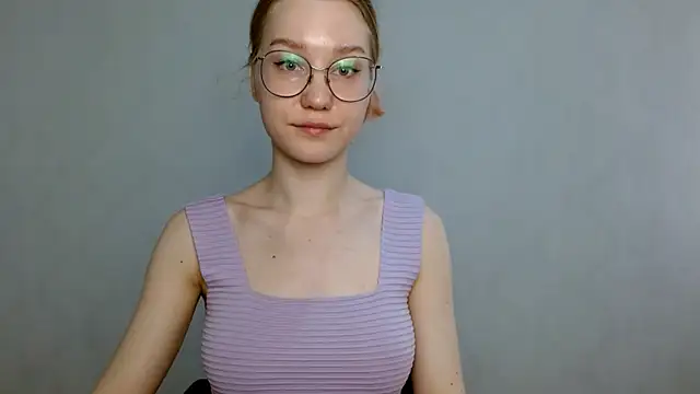 Snapshot of cindi_hot chatting on March 7, 2025, 11:40 am cindi hot online show from March 7, 2025, 11:40 am