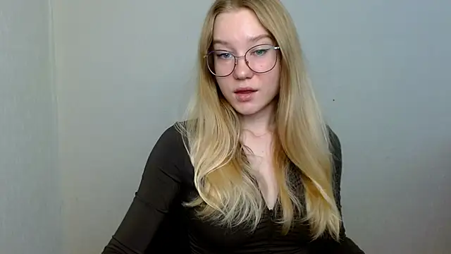 cindi hot online show from November 14, 2025, 10:25 am