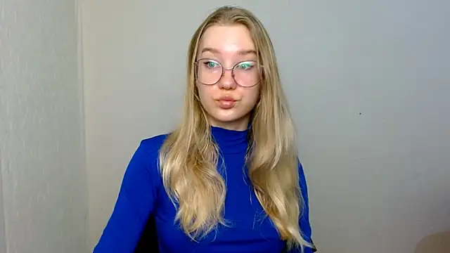 cindi hot online show from November 26, 2025, 9:10 am