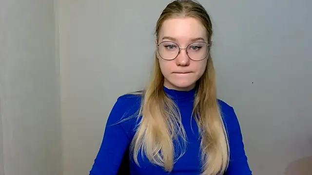 cindi hot online show from December 17, 2025, 11:27 am