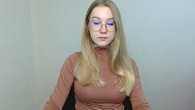 cindi hot online show from April 14, 2026, 10:10 am