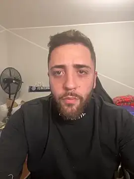 1ninefellababy online show from December 3, 2025, 5:22 pm