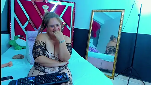 AnyelaGitanaMature online show from December 26, 2024, 9:44 am