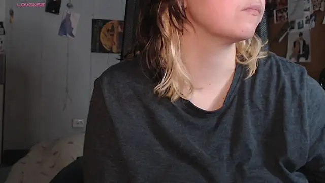 Saya sweet online show from March 9, 2026, 10:03 pm