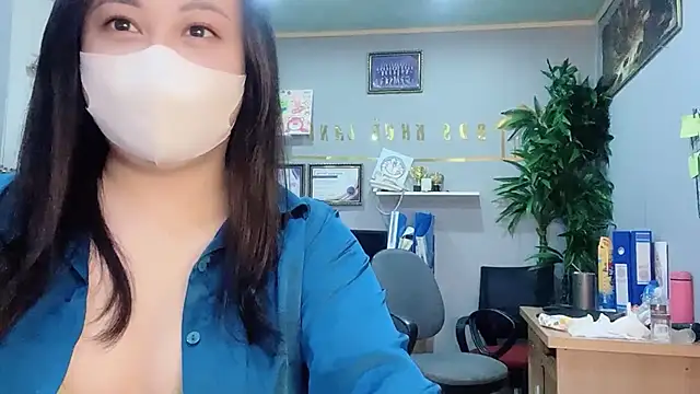 Bamboo Swetie online show from December 26, 2024, 2:37 pm