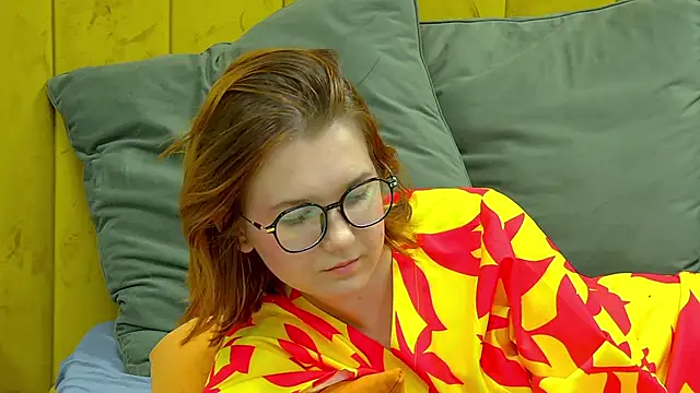 LessySmith online show from September 21, 2025, 4:36 am