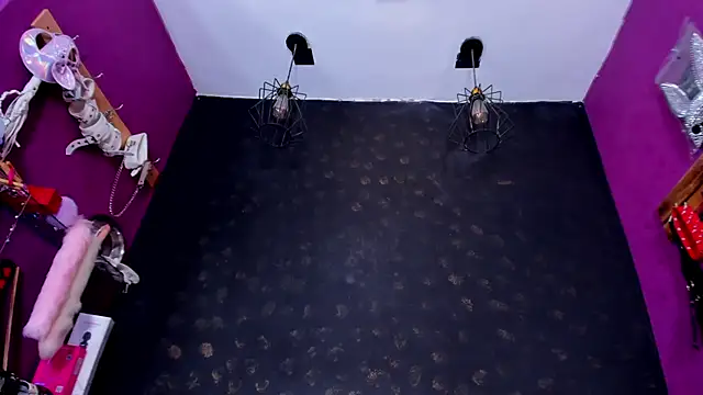 Alexa Slave online show from September 30, 2025, 2:33 pm