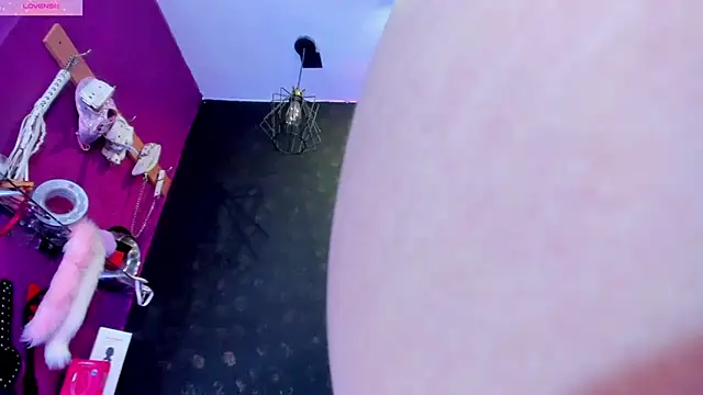 Alexa Slave online show from April 2, 2026, 3:42 pm