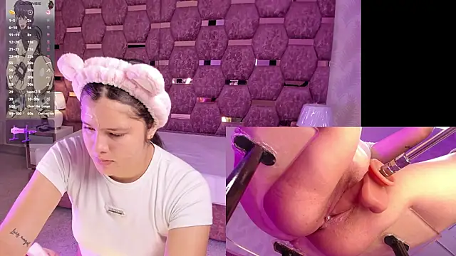 Trianna   online show from November 20, 2025, 1:44 pm