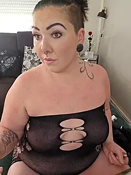 -BonnieBlack- online show from February 3, 2025, 10:58 am