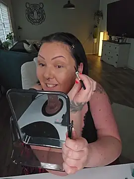 -BonnieBlack- online show from January 8, 2026, 7:32 am