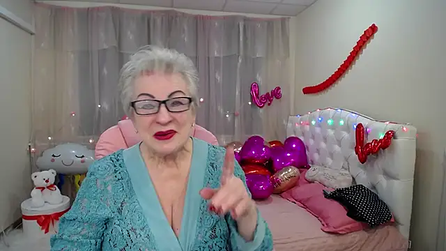 KayleSmoll online show from January 31, 2025, 7:29 pm