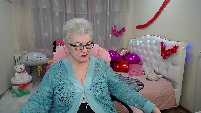 KayleSmoll online show from February 6, 2025, 4:31 am