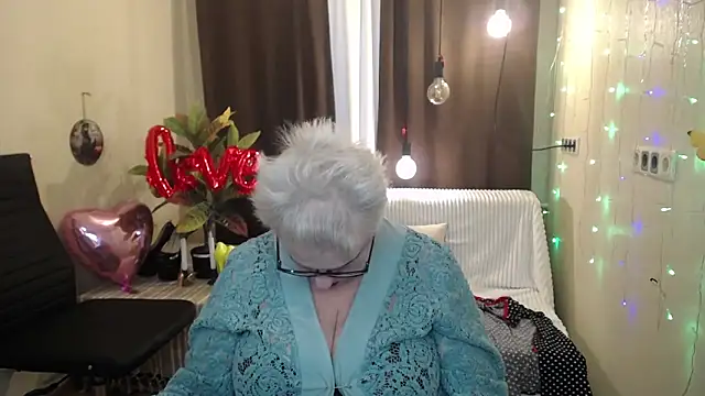 KayleSmoll online show from February 16, 2025, 4:53 am