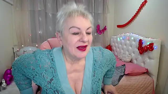 KayleSmoll online show from February 22, 2025, 10:20 pm