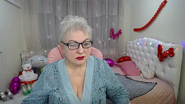 KayleSmoll online show from March 5, 2025, 2:03 am