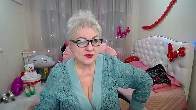 KayleSmoll online show from March 5, 2025, 7:17 pm