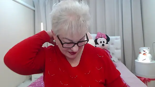 KayleSmoll online show from January 17, 2026, 7:39 pm