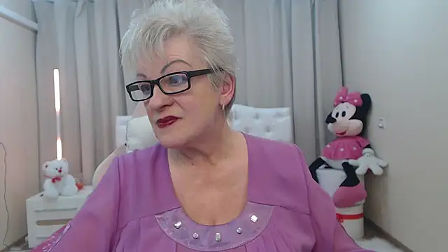 KayleSmoll online show from March 17, 2026, 8:01 pm