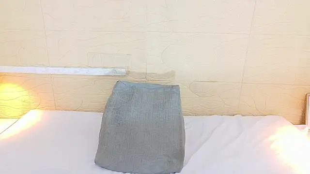 Snapshot of Shamiraa_moore chatting on March 15, 2025, 7:48 pm Shamiraa moore online show from March 15, 2025, 7:48 pm