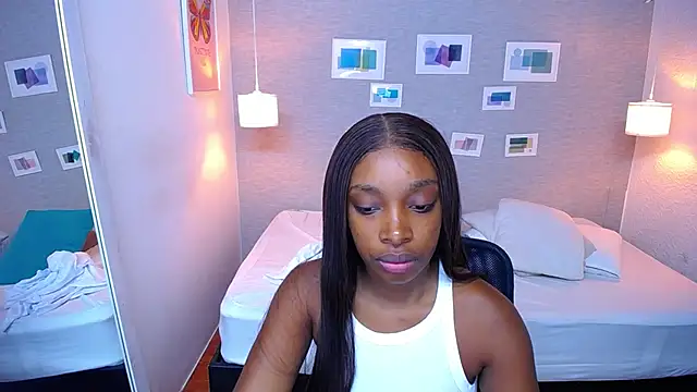 Snapshot of Shamiraa_moore chatting on March 19, 2025, 1:18 pm Shamiraa moore online show from March 19, 2025, 1:18 pm