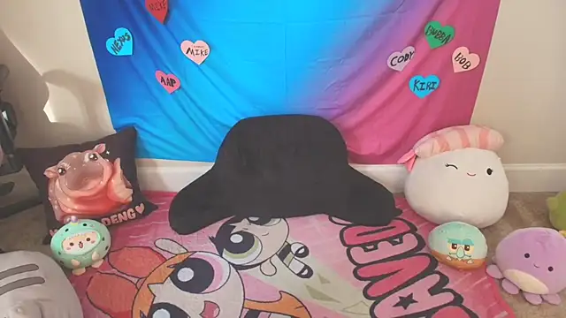 MilkyBunny online show from December 5, 2025, 6:15 pm