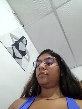 Sofythom1 online show from December 18, 2025, 2:50 am