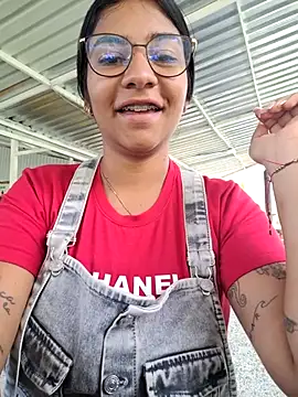 Sofythom1 online show from March 29, 2026, 3:23 pm