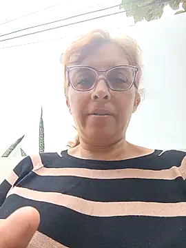 leona- online show from February 11, 2025, 1:30 pm