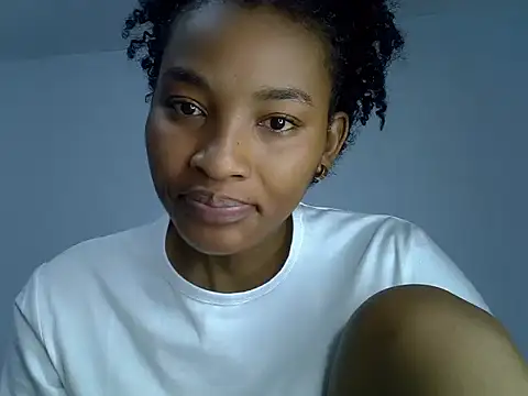 cute-alexis online show from September 18, 2025, 7:21 am