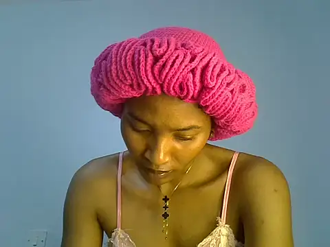 cute-alexis online show from November 23, 2025, 1:16 am